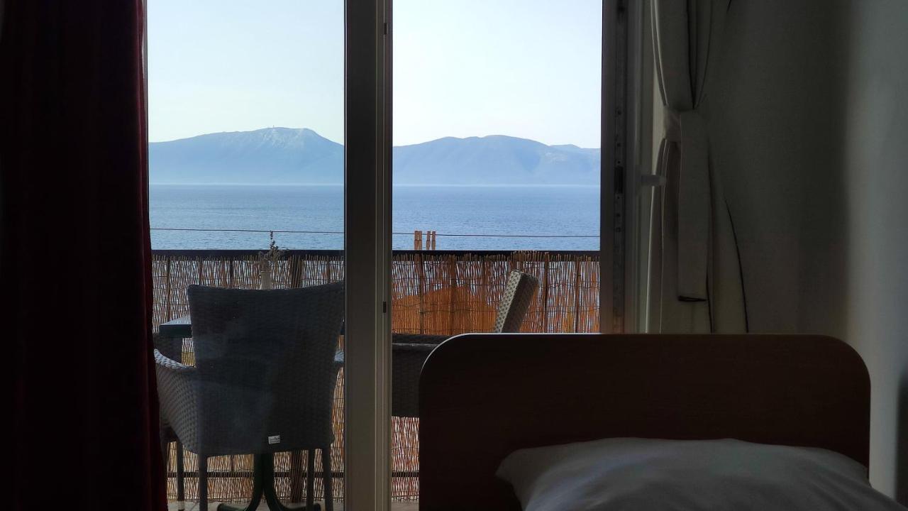 Guesthouse Podaca Bagian luar foto