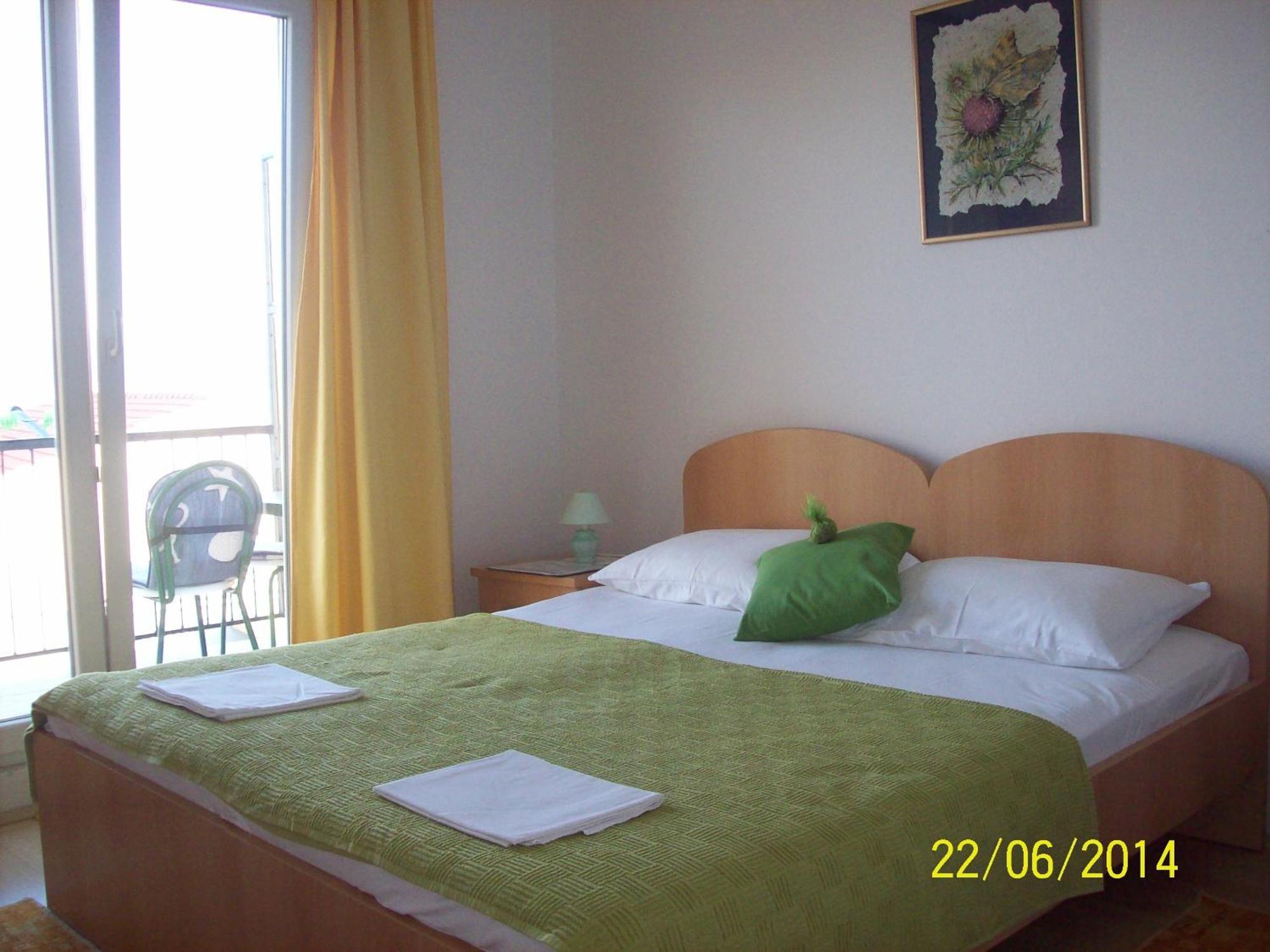 Guesthouse Podaca Bagian luar foto