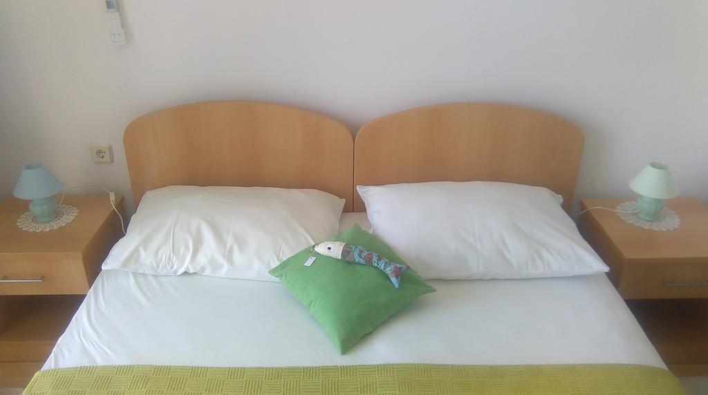 Guesthouse Podaca Bagian luar foto
